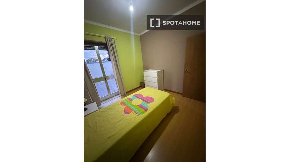 Double room Porto, 3 beds — photo 15