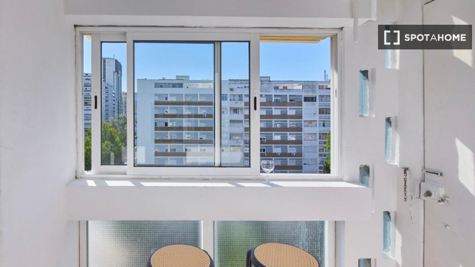 Double room Lisbon, 6 beds — photo 8