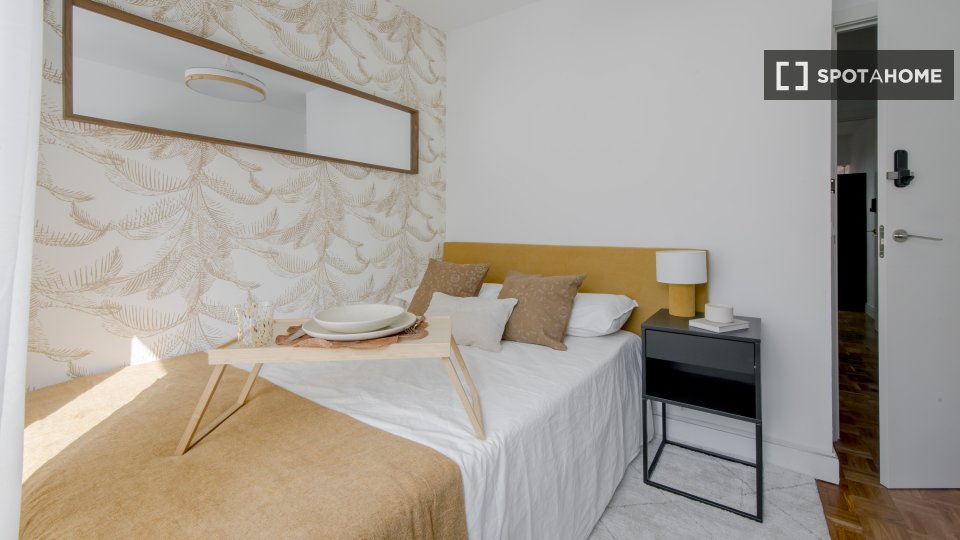 Habitación en piso compartido en alquiler en Bellas Vistas, Madrid