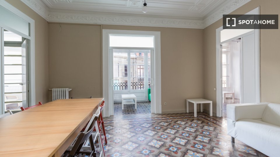 Double room Barcelona, 9 beds, 175m² — photo 7