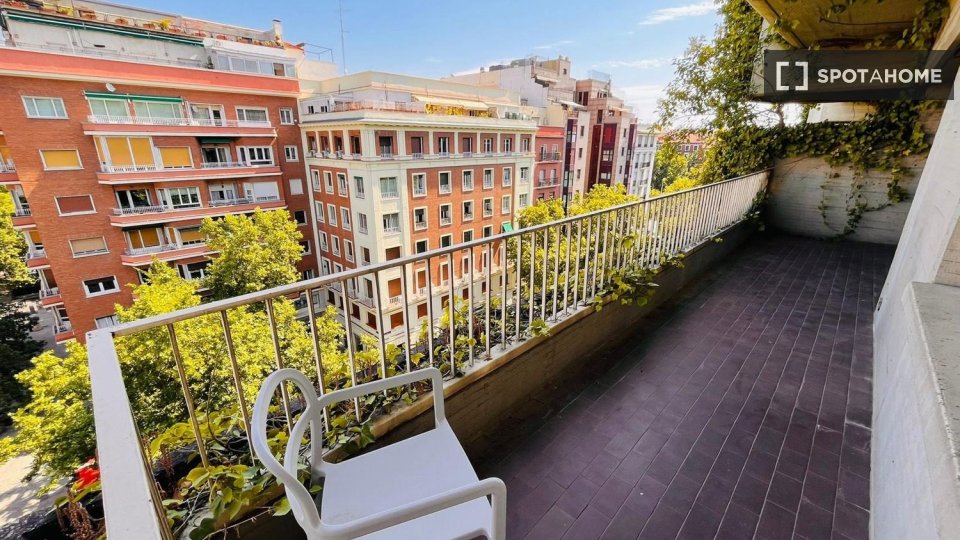 Double room Madrid, 6 beds — photo 19