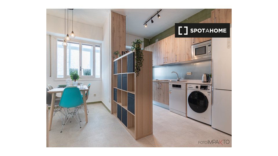 Double room Madrid, 6 beds, 207m² — photo 10