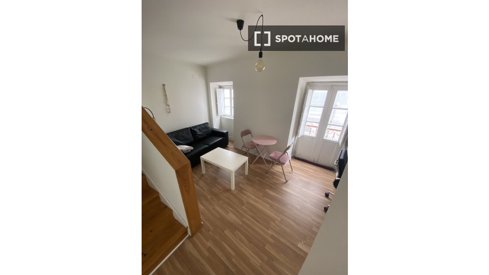 Apartment mono Lisbon, 40m² — photo 1