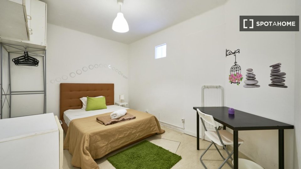 Double room Lisbon, 20 beds — photo 31