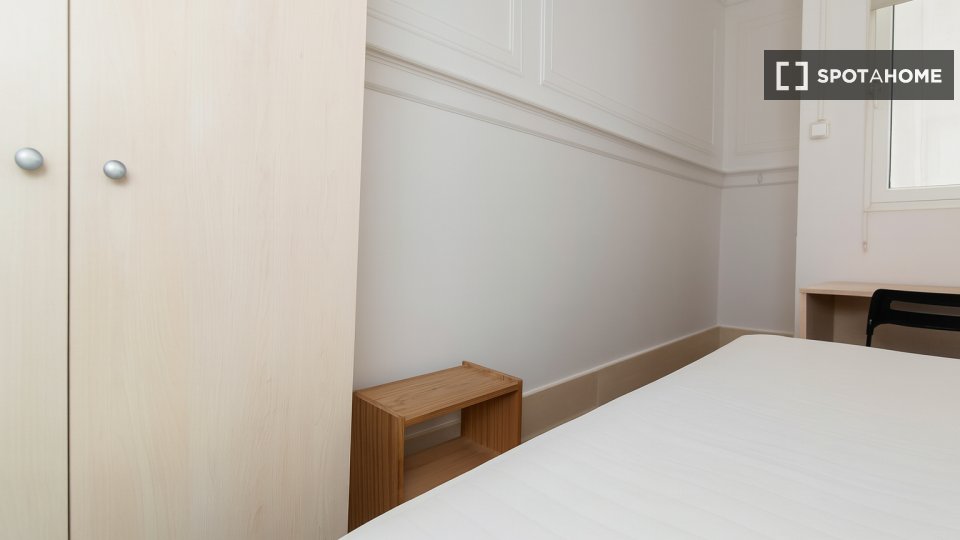 Double room Lisbon, 7 beds — photo 42