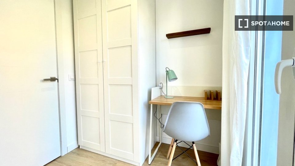 Double room Madrid, 12 beds — photo 2