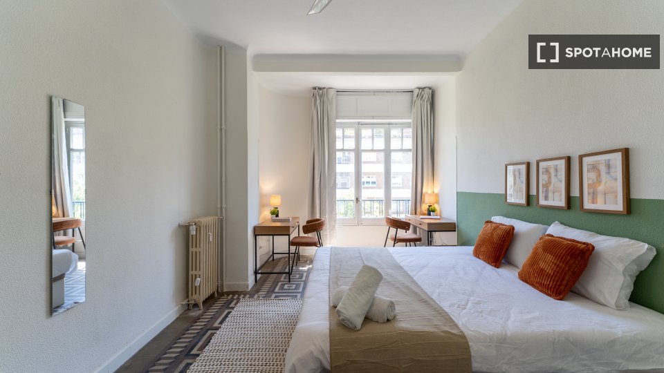 Double room Madrid, 7 beds — photo 7