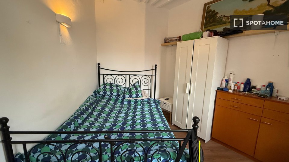 Double room Barcelona, 3 beds — photo 22