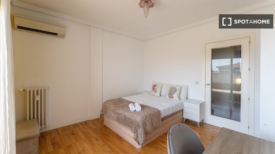 Double room Madrid, 6 beds — photo 19