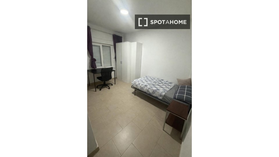 Habitación en piso compartido en Salamanca