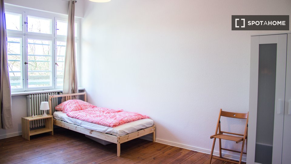 Double room Berlin, 6 beds, 149m² — photo 19