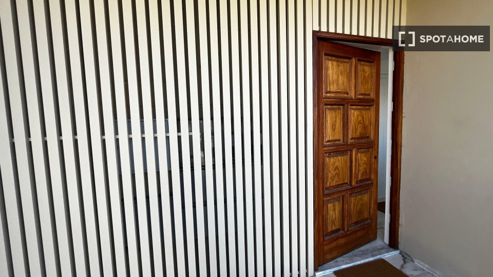 Double room Porto, 3 beds, 80m² — photo 1