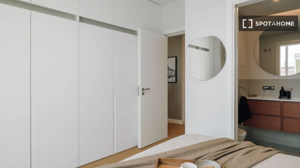 Apartment Lisbon, 2 beds — photo 17