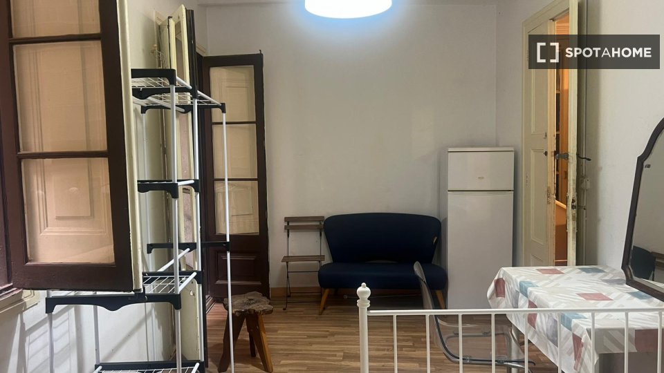 Double room Barcelona, 3 beds, 150m² — photo 34
