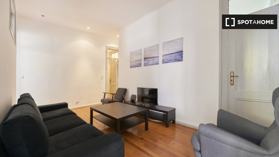Double room Lisbon, 4 beds — photo 19