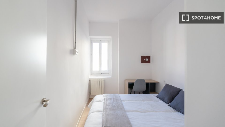 Double room Madrid, 10 beds — photo 3