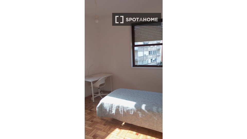 Double room Porto, 5 beds, 180m² — photo 4
