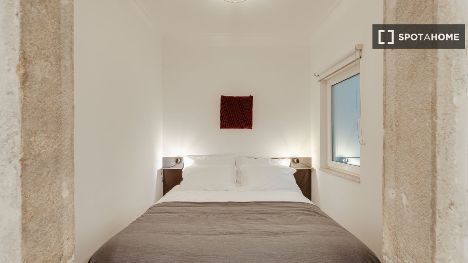 Apartment Lisbon, 2 beds, 75m² — photo 19