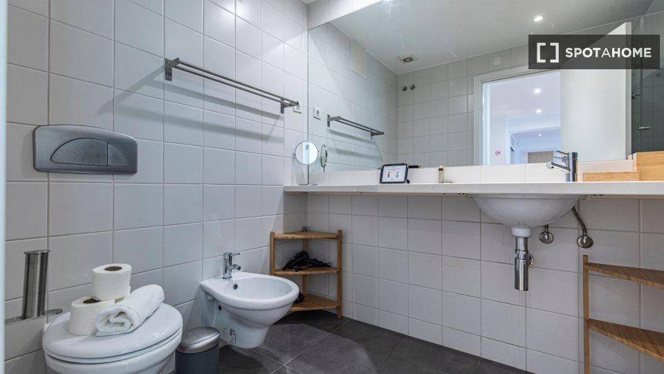 Apartment Lisbon, 2 beds — photo 8