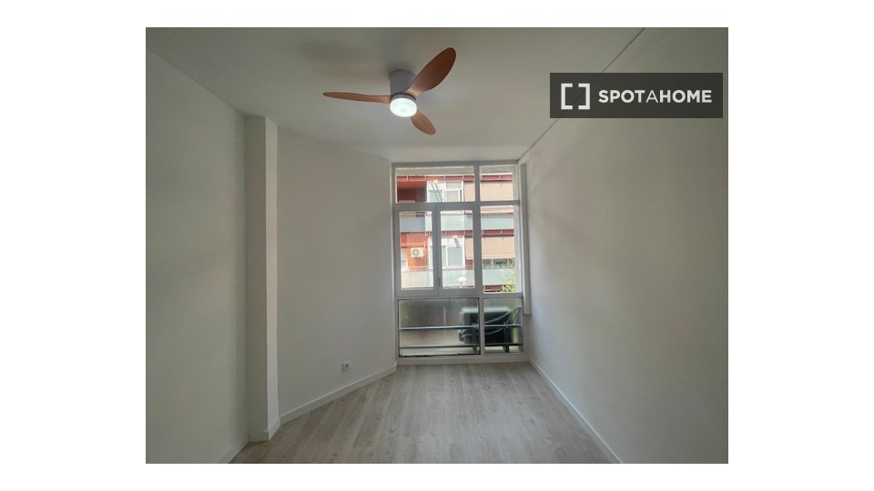 Apartment mono Barcelona, 33m² — photo 6