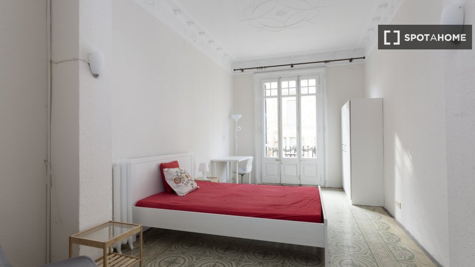 Double room Barcelona, 5 beds, 100m² — photo 10