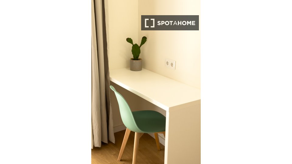 Apartment Barcelona, 2 beds, 54m² — photo 10