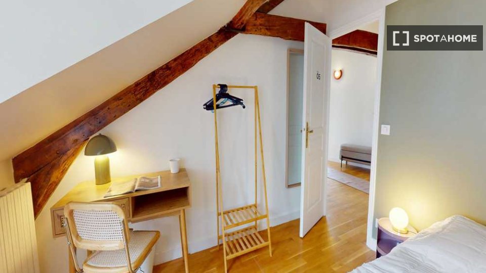 Double room Paris, 7 beds, 160m² — photo 19