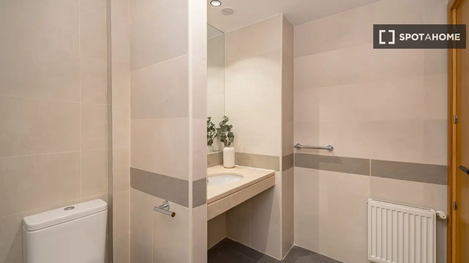 Double room Madrid, 4 beds — photo 19