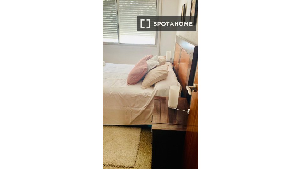 Apartment Valencia, 4 beds, 80m² — photo 5
