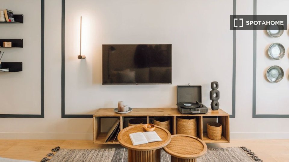 Apartment Lisbon, 1 bed — photo 15