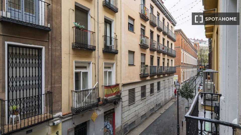 Double room Madrid, 6 beds — photo 17
