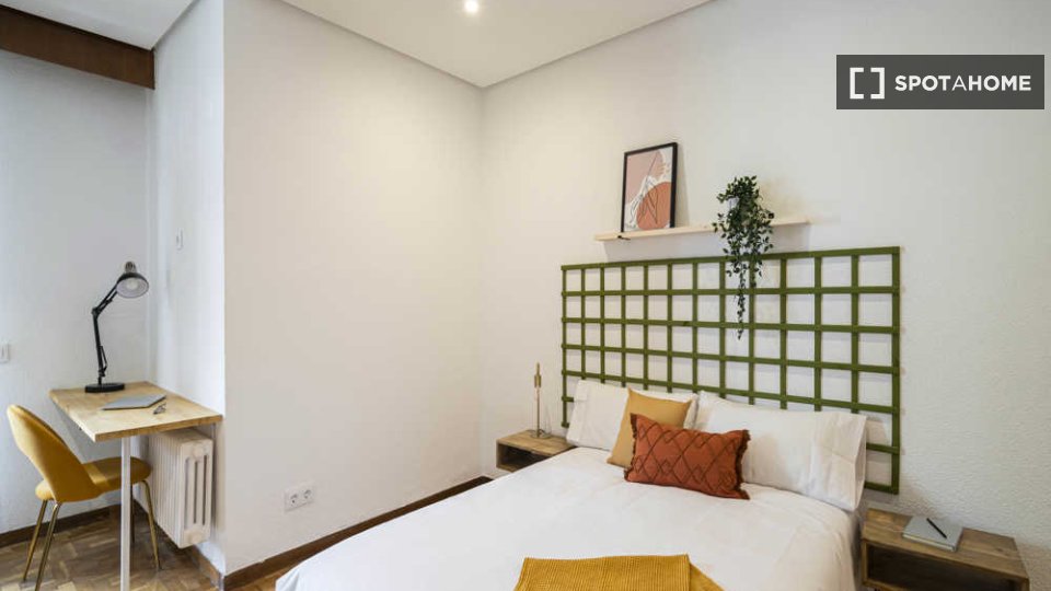Double room Madrid, 7 beds — photo 30