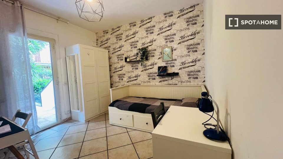 Double room Rome, 5 beds, 100m² — photo 20