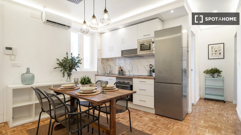 Apartment Madrid, 3 beds, 70m² — photo 3
