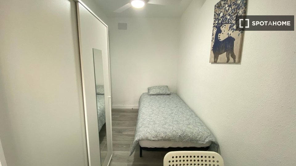 Double room Madrid, 4 beds — photo 2