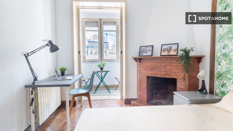 Double room Barcelona, 9 beds, 210m² — photo 12