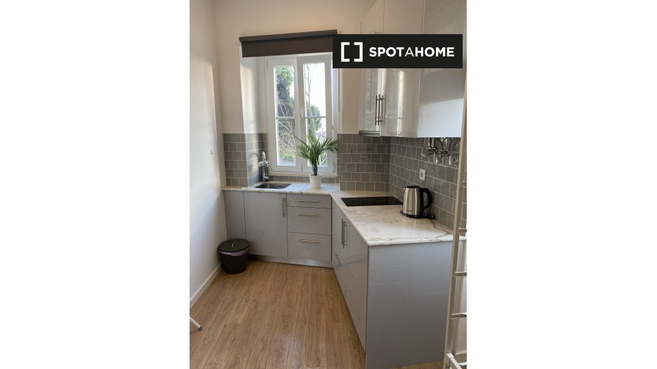 Apartment mono Lisbon, 60m² — photo 2