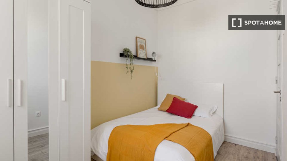Double room Lisbon, 7 beds — photo 56