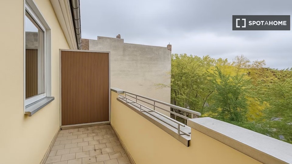 Double room Berlin, 4 beds, 75m² — photo 6