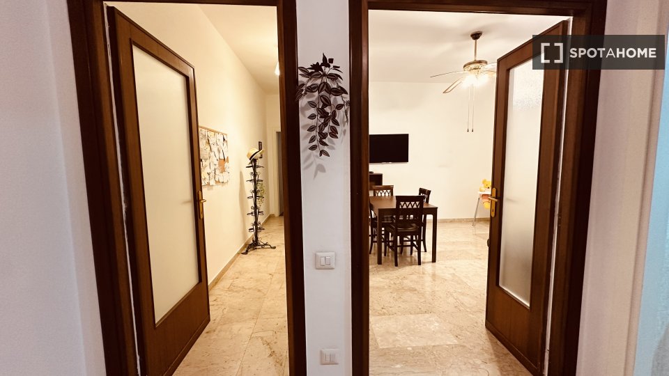 Apartment Rome, 2 beds — photo 19