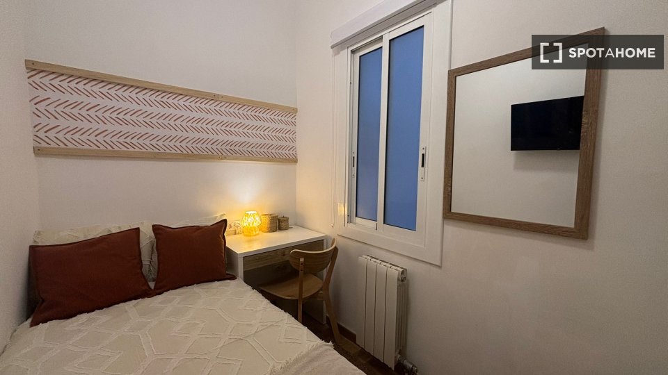 Double room Barcelona, 5 beds, 100m² — photo 19