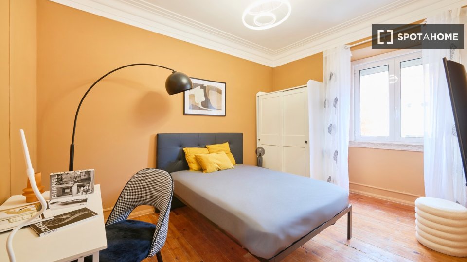 Double room Lisbon, 4 beds — photo 56