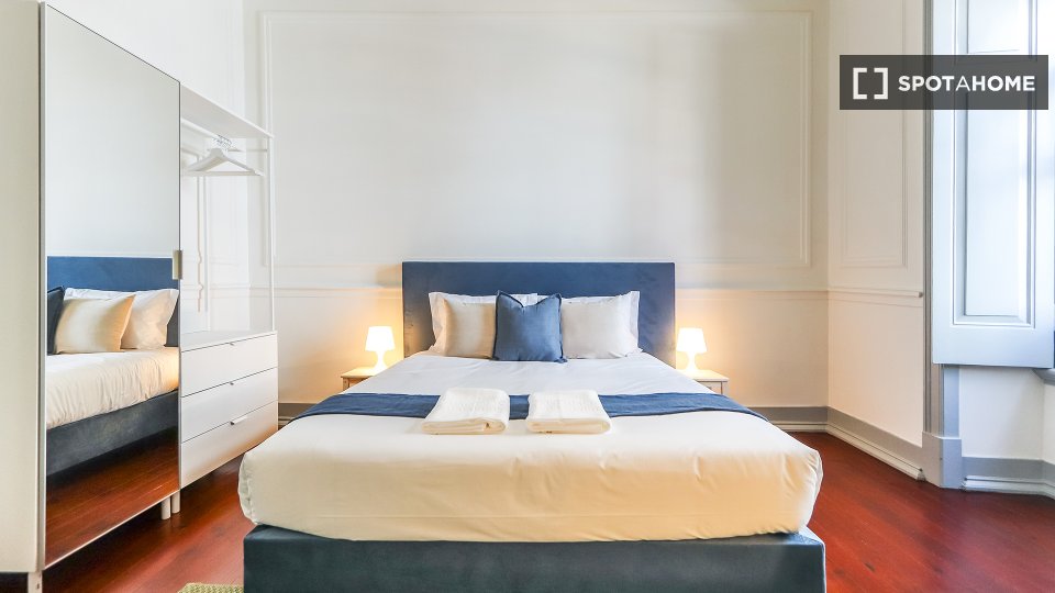 Double room Lisbon, 6 beds — photo 19