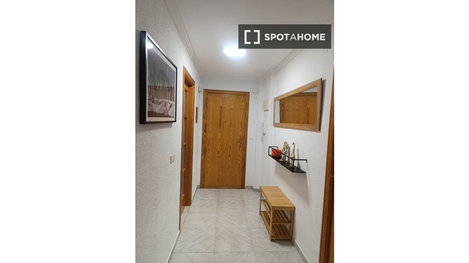 Apartment Alicante, 3 beds, 77m² — photo 7
