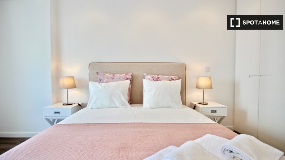 Apartment Lisbon, 1 bed — photo 16