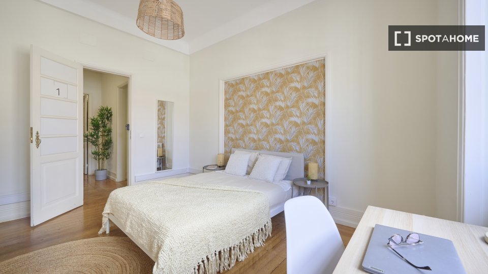 Double room Lisbon, 6 beds — photo 10