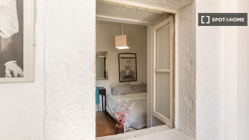 Apartment Lisbon, 3 beds, 77m² — photo 14