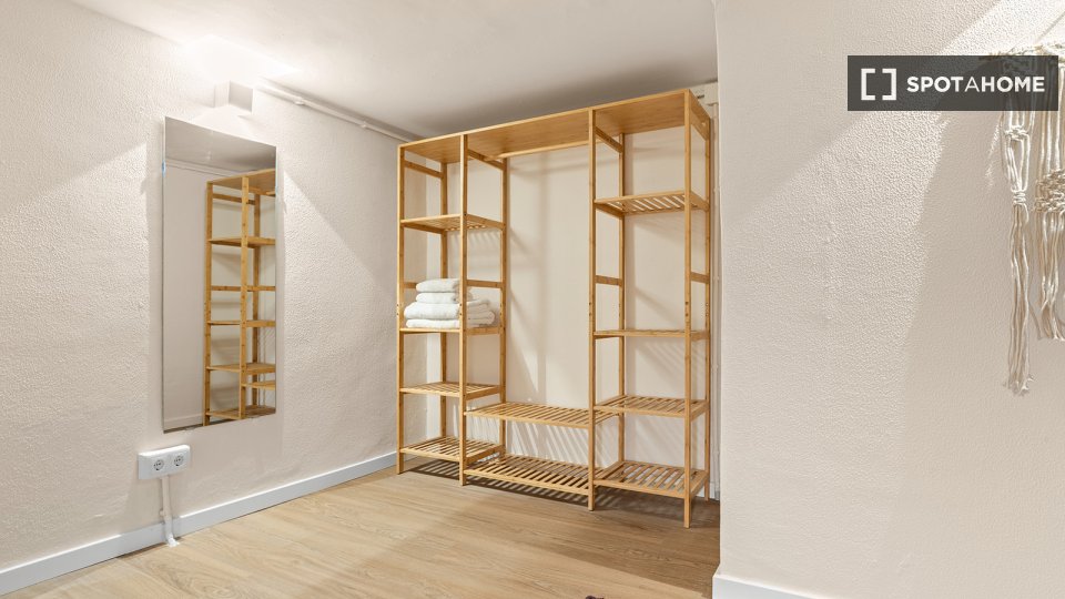 Apartment Lisbon, 1 bed — photo 16