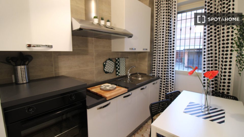 Double room Brescia, 3 beds — photo 16