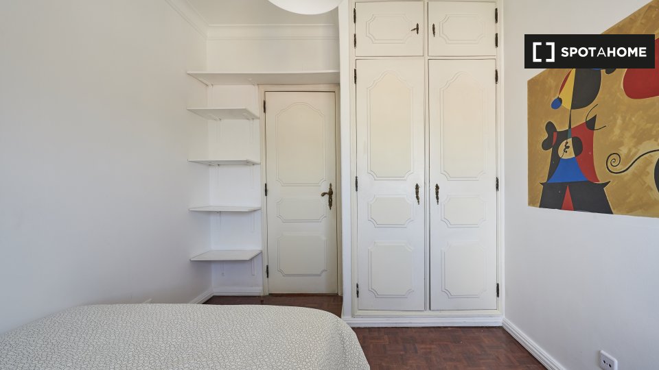 Double room Lisbon, 8 beds — photo 1